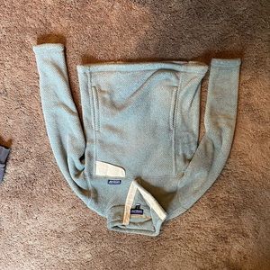 Patagonia sweatshirt